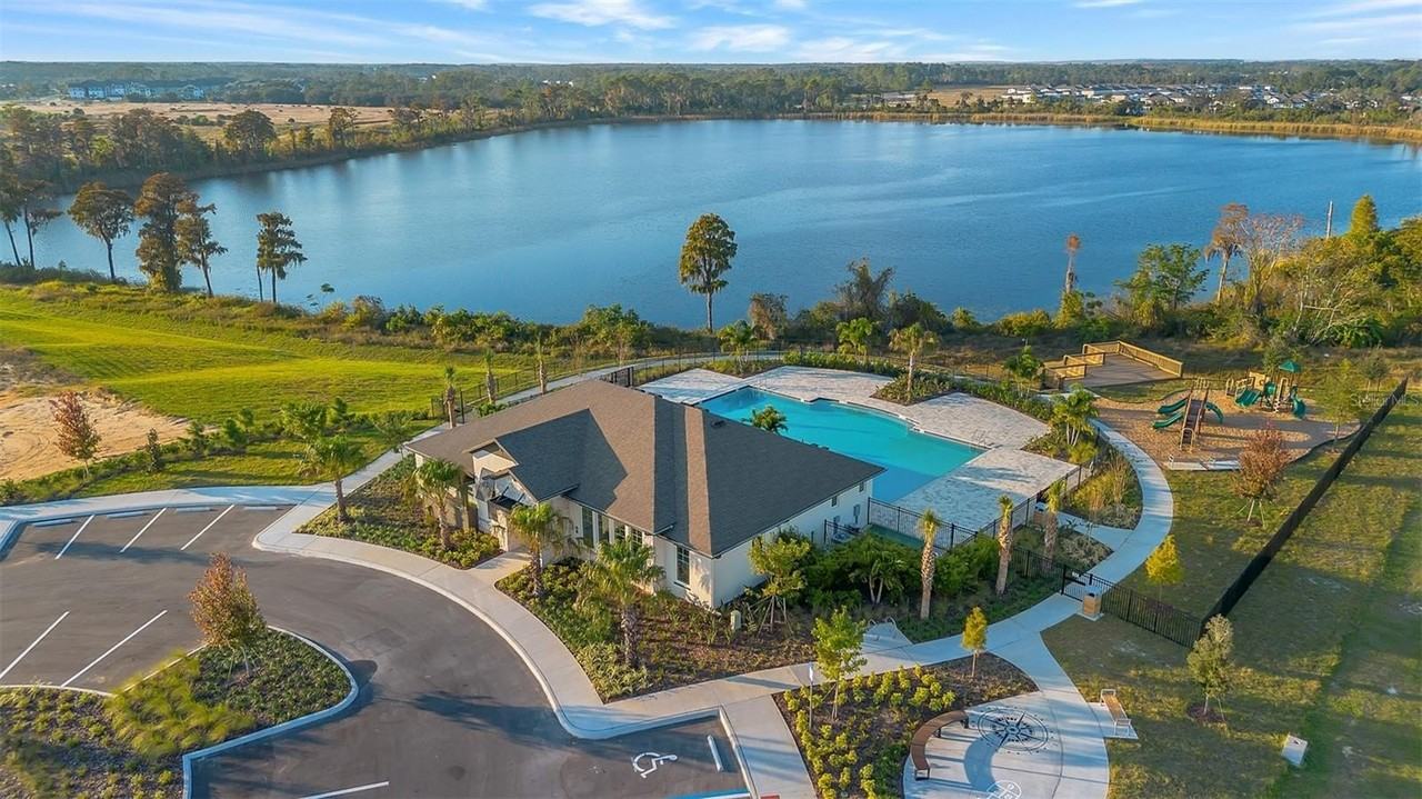 17582 Lake Star Road - Photo 2 of 34