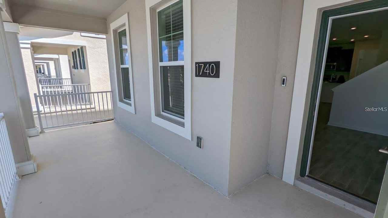 1740 Cross Prairie Pkwy - Photo 2 of 20