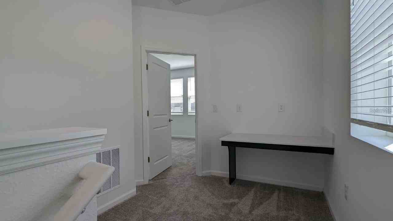 1740 Cross Prairie Pkwy - Photo 6 of 20