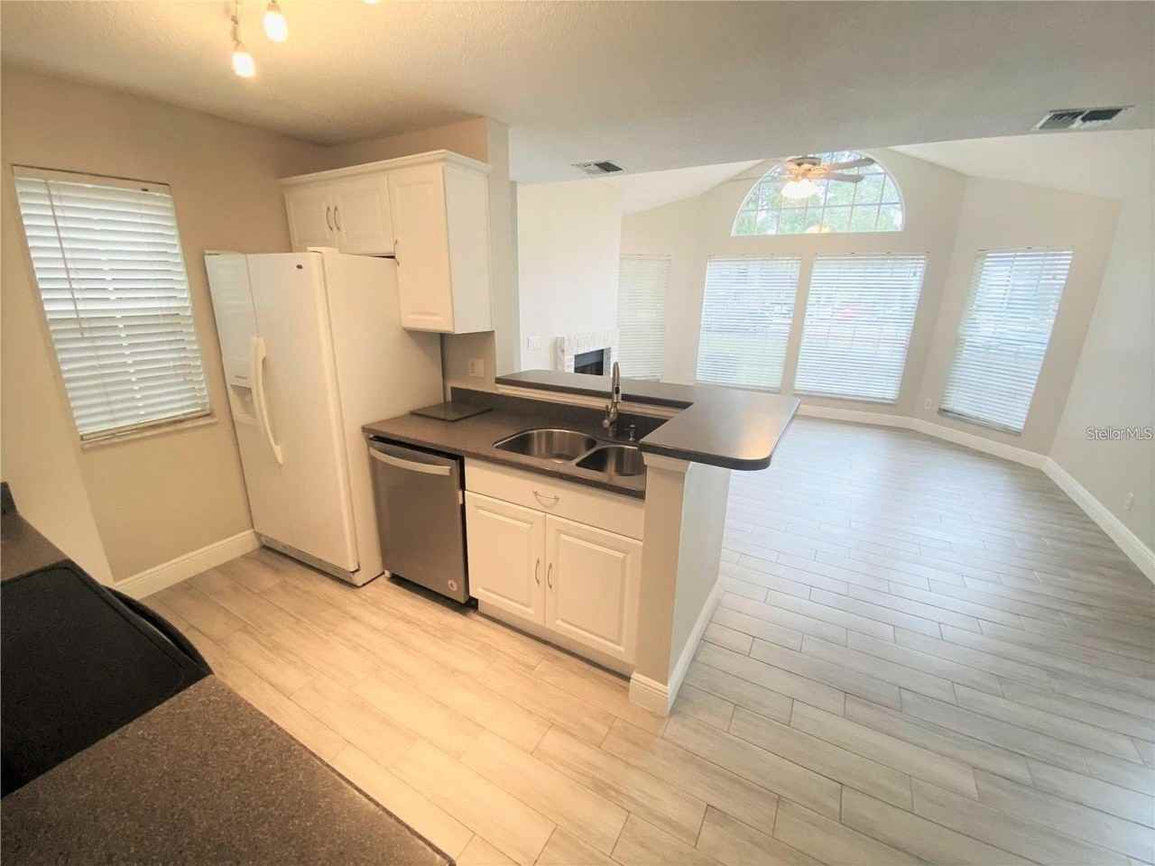 966 Helmsley Ct #106 - Photo 6 of 15