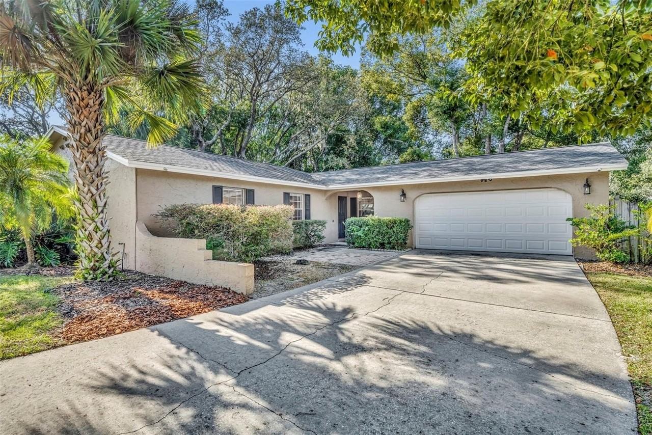 110 Bilsdale Ct - Photo 3 of 32