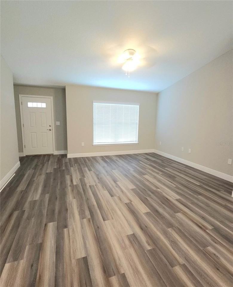 10057 N Athenia Dr - Photo 5 of 13