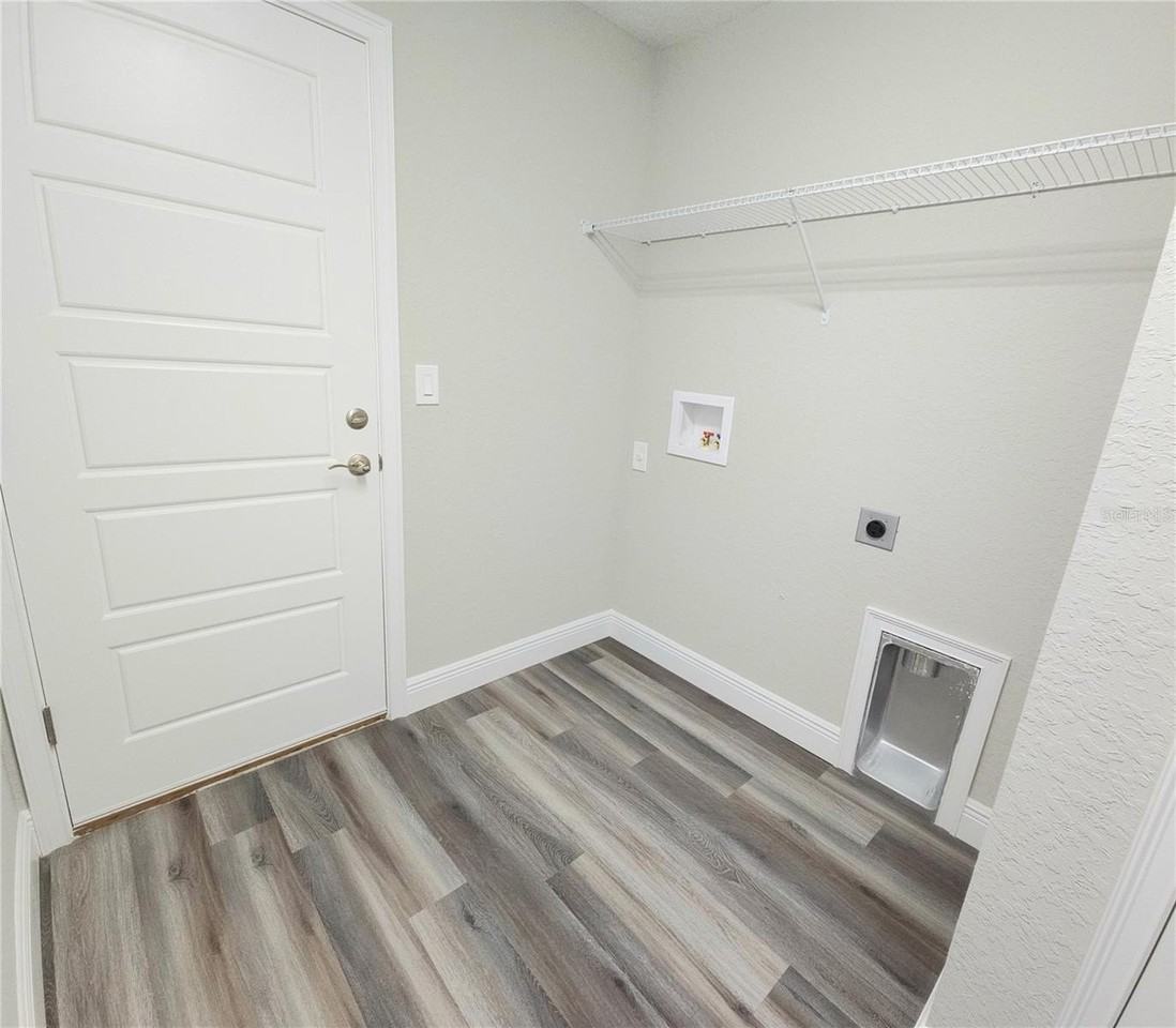 10057 N Athenia Dr - Photo 7 of 13