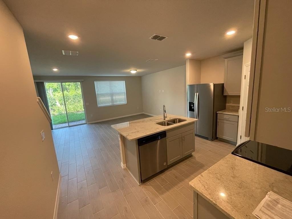 418 Legacy Loop - Photo 7 of 50