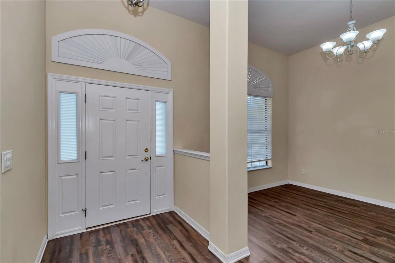 57 Chrysanthemum Dr - Photo 3 of 35