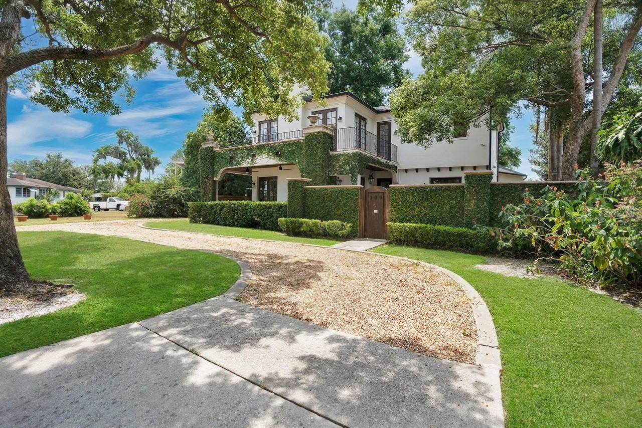 300 Killarney Dr - Photo 3 of 39