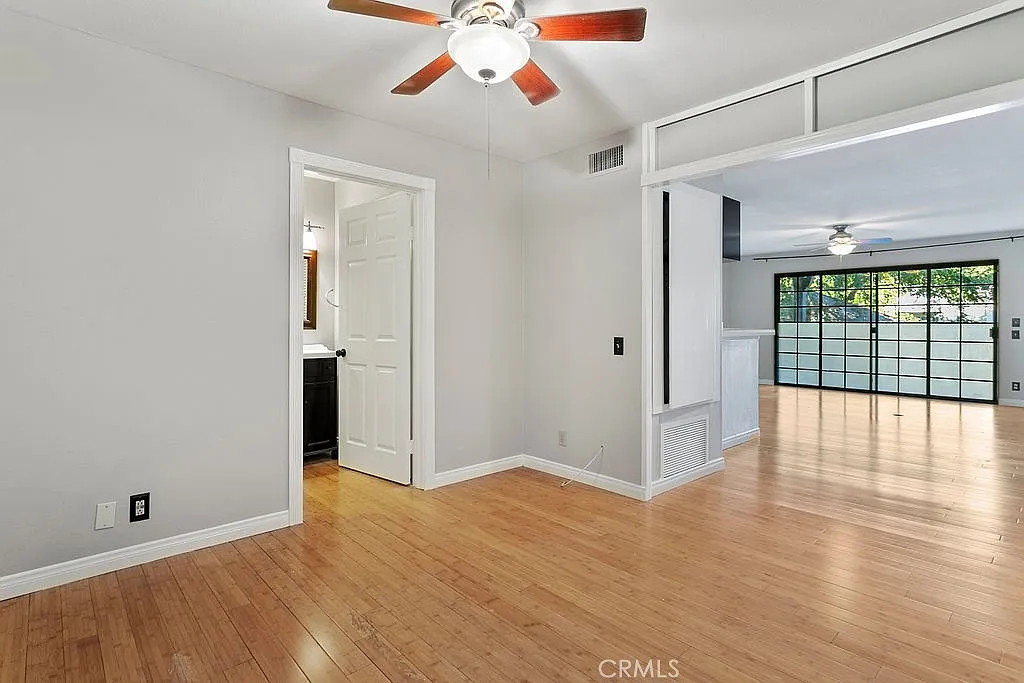 3673 S Bear St - Photo 3 of 11