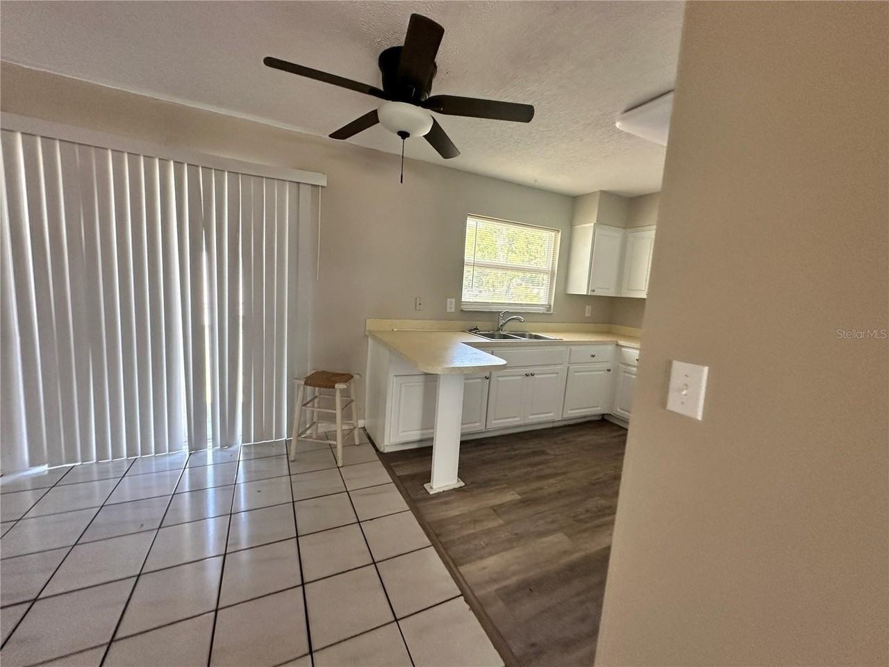 469 Emerald Rd - Photo 5 of 12