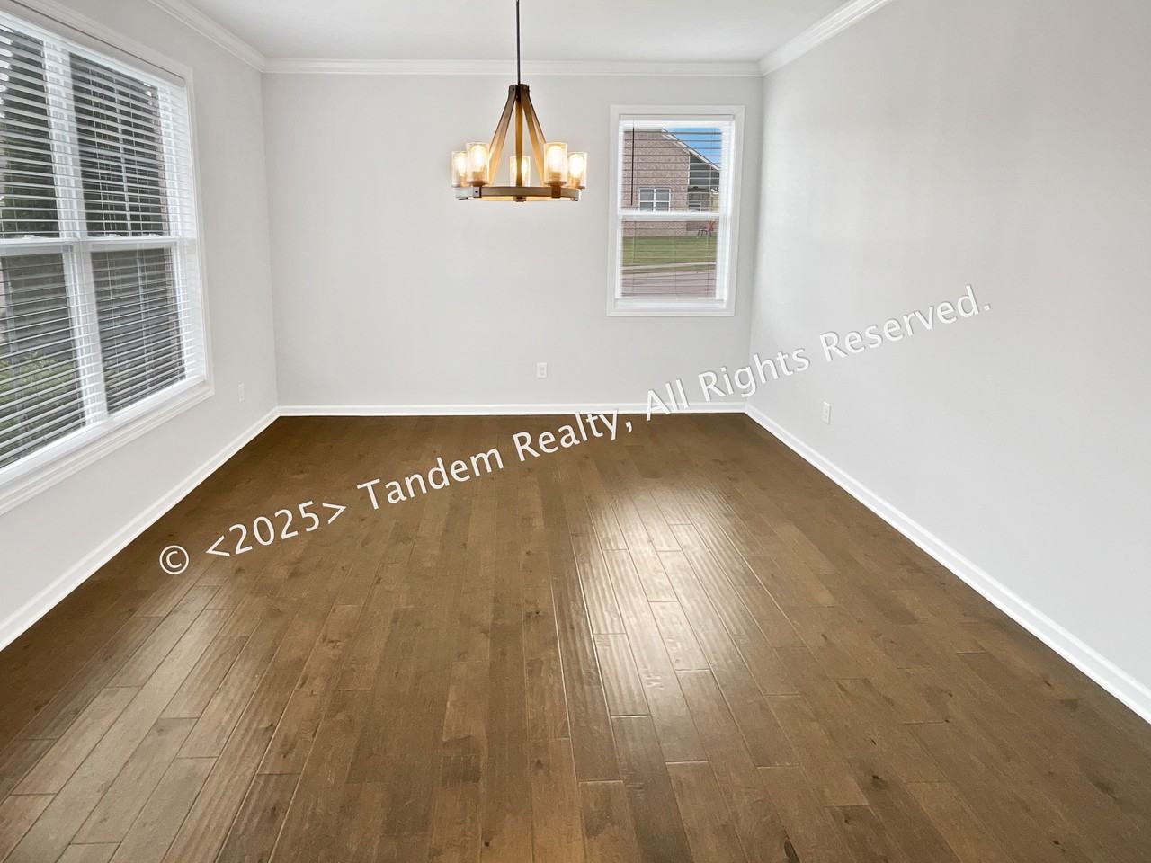 8020 Forest Hills Dr - Photo 2 of 28