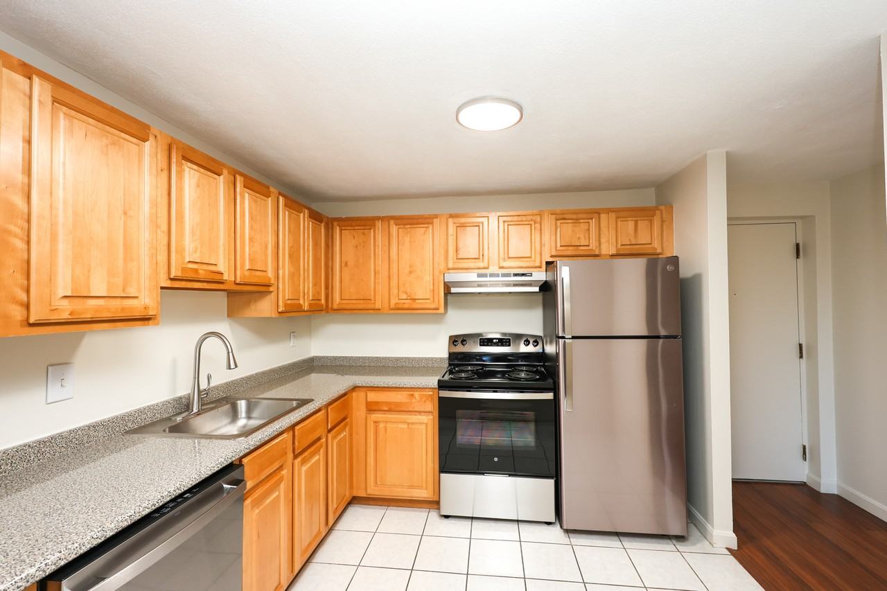 1 Sea St #1 - Photo 3 of 16