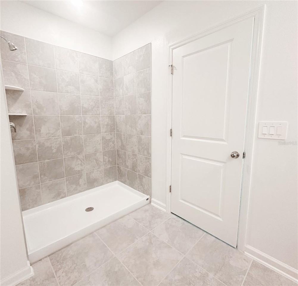 1153 Deepwater Cir - Photo 5 of 11