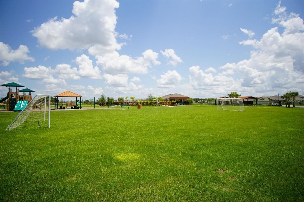 538 Noble Ave - Photo 7 of 29