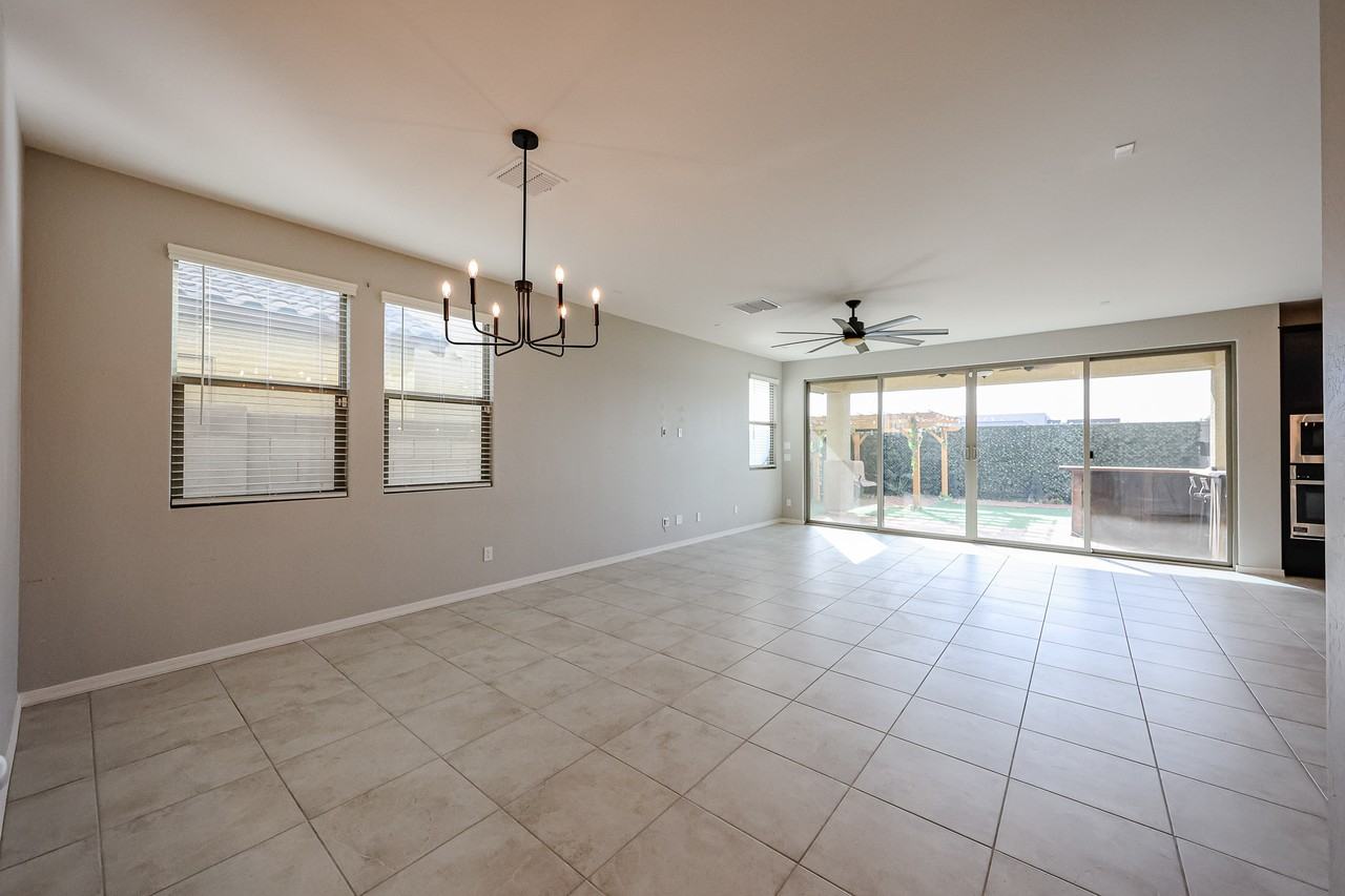 16215 West Camino De Oro - Photo 7 of 37