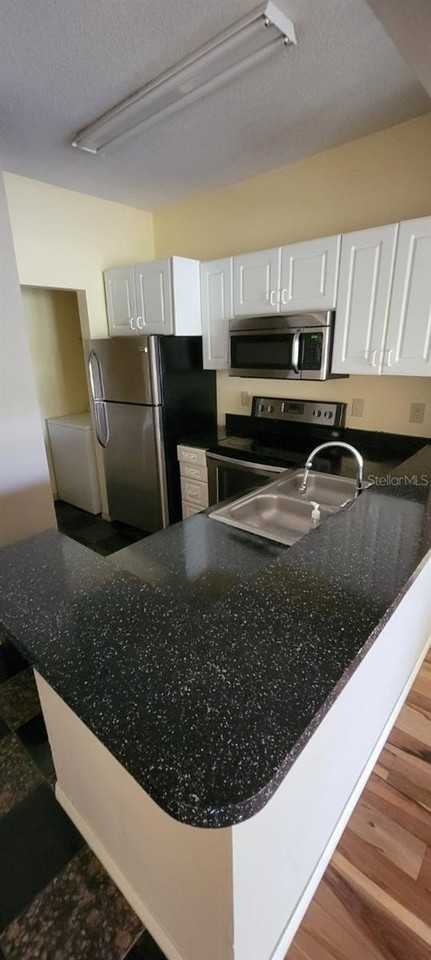 4107 Chatham Oak Court #326 - Photo 6 of 18