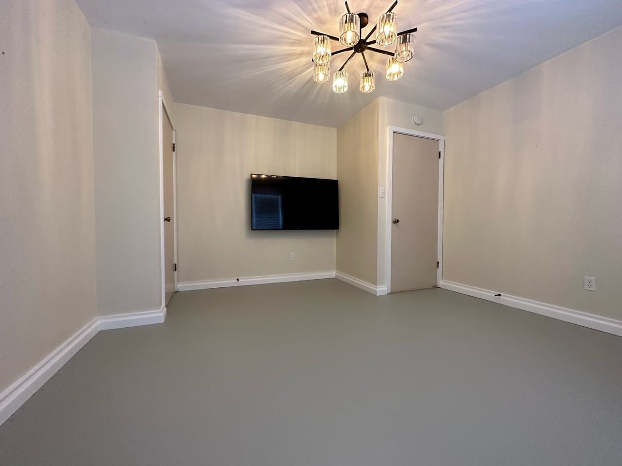 311 Tagert St - Photo 4 of 6