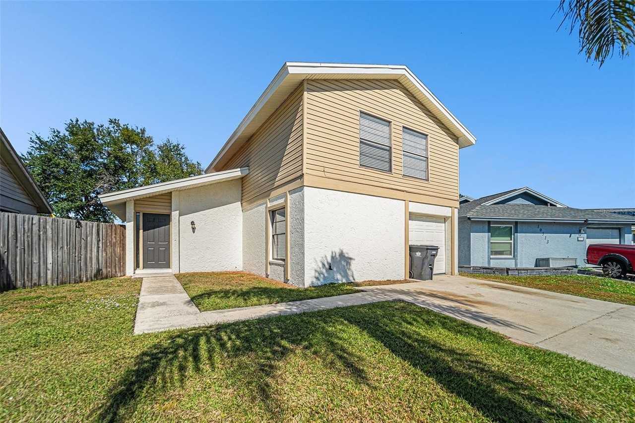 10315 Fernbrook Ln - Photo 2 of 26