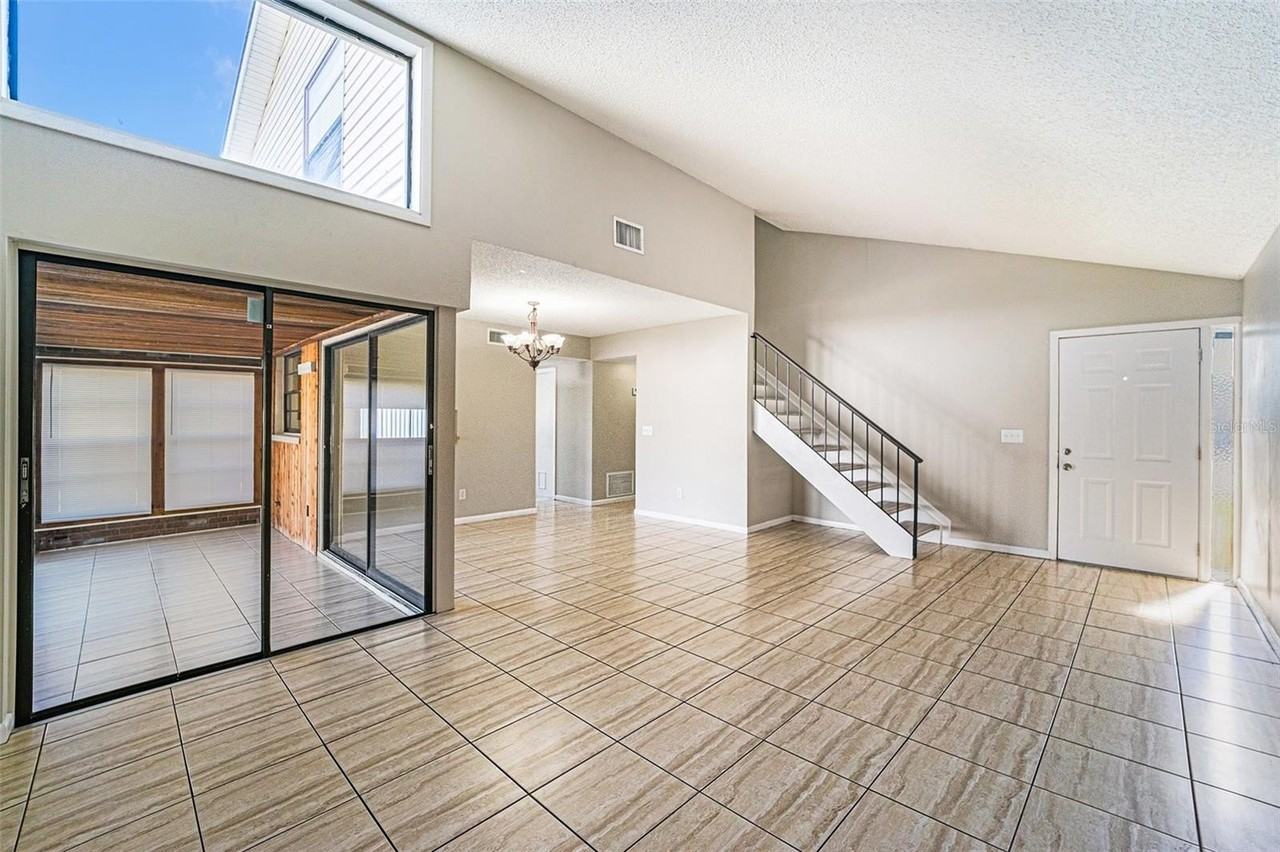 10315 Fernbrook Ln - Photo 7 of 26