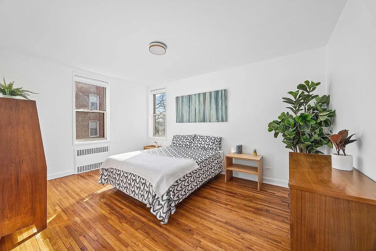 221 Mcdonald Ave - Photo 3 of 7