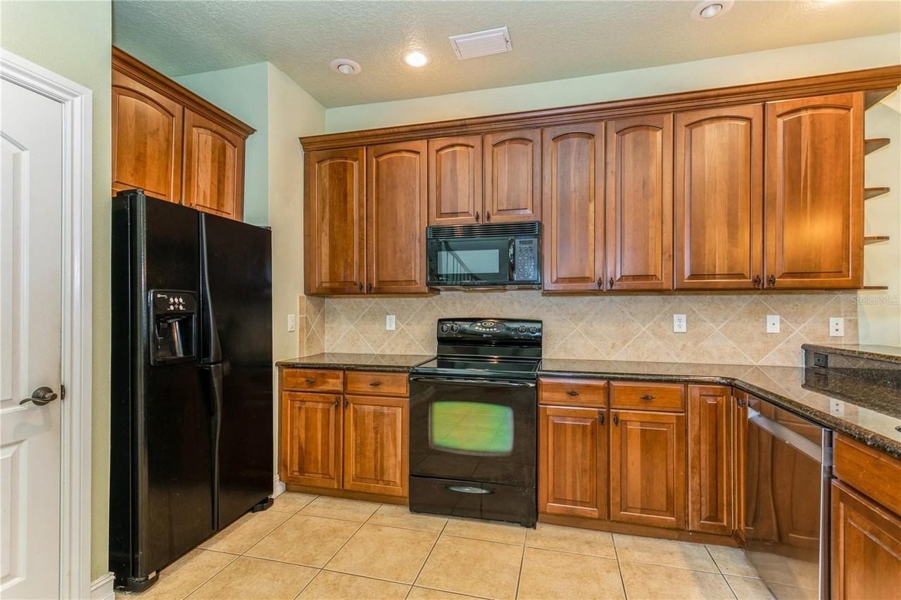 10426 La Mirage Ct - Photo 6 of 35