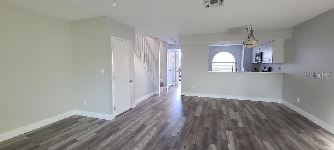 1517 Chateaux De Ville Ct - Photo 3 of 24