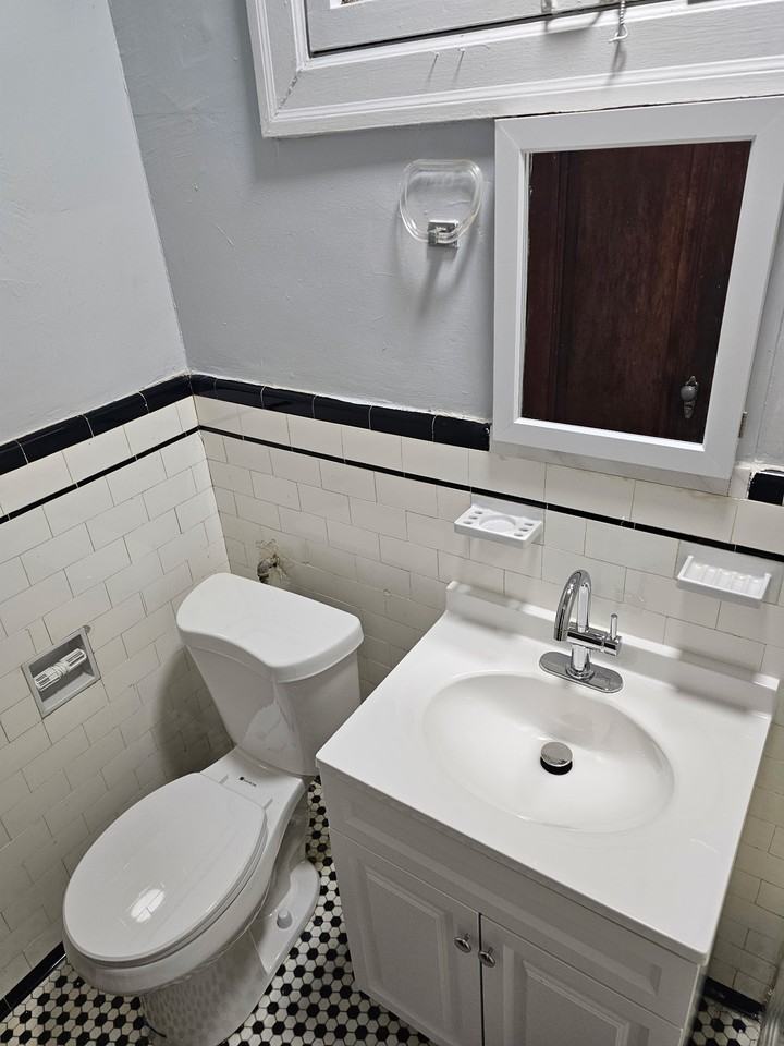 3325 Martin Luther King Jr Ave Se - Photo 7 of 17