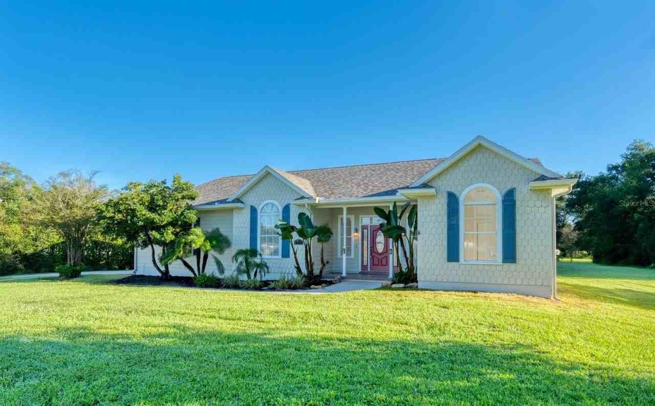 37015 Waldo Dr - Photo 3 of 27