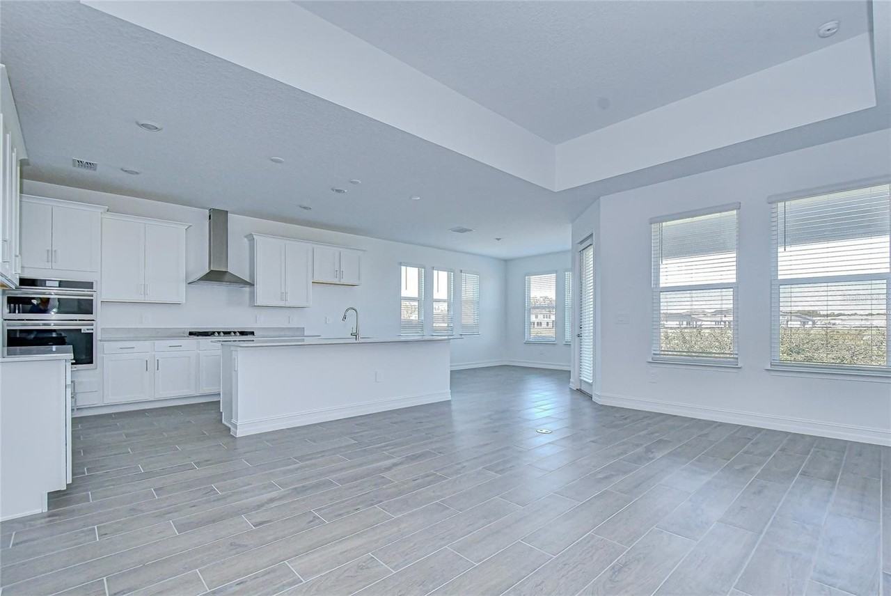 9438 Gladsome Dr - Photo 3 of 50