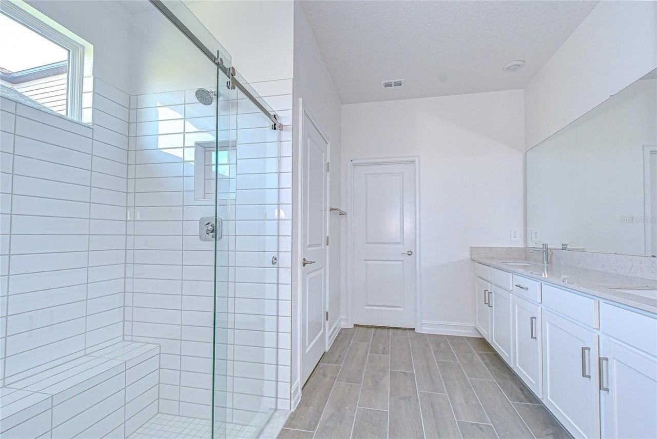 9438 Gladsome Dr - Photo 6 of 50