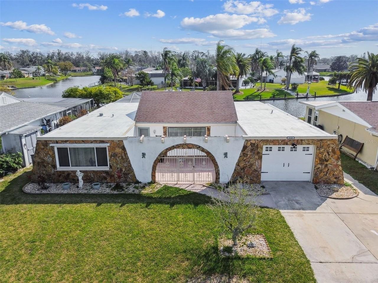 3248 Rock Valley Dr - Photo 2 of 49