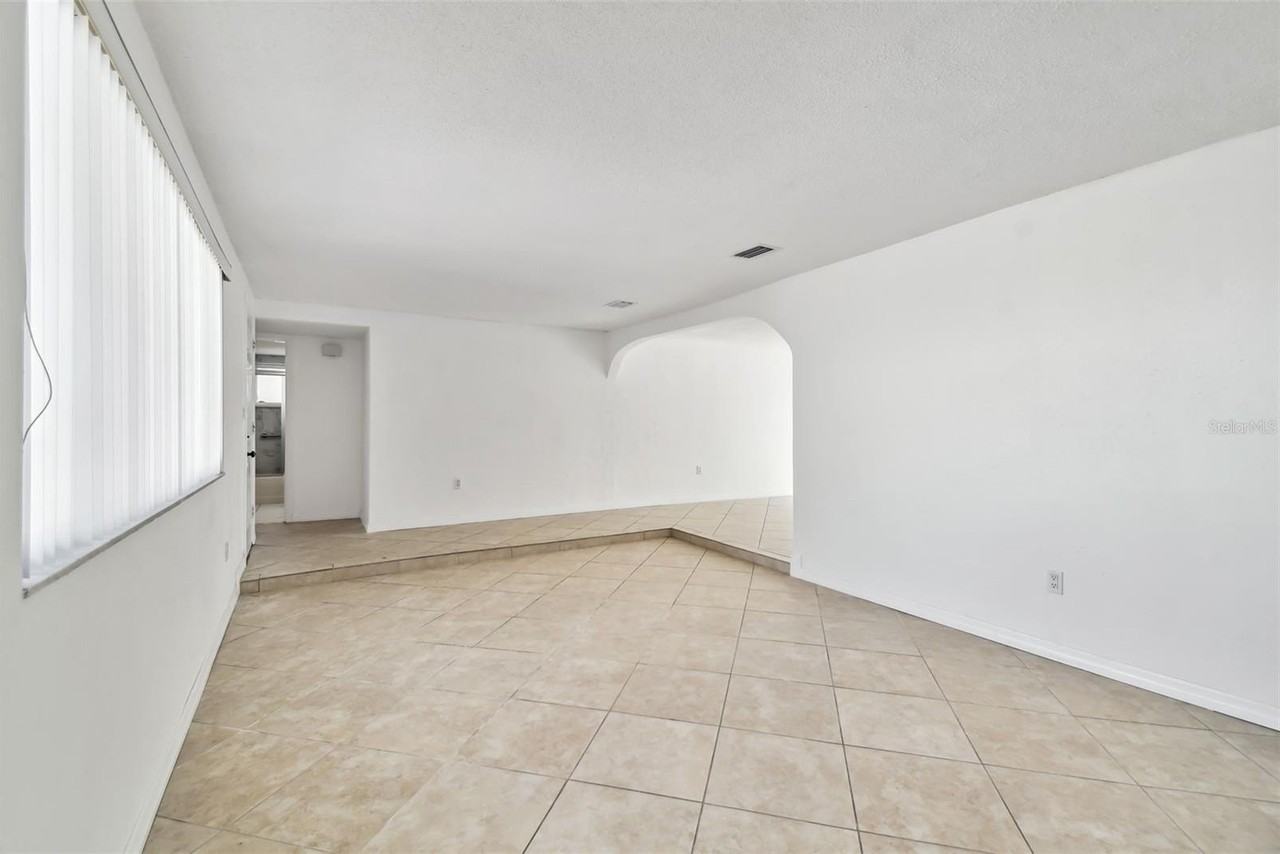 3248 Rock Valley Dr - Photo 6 of 49