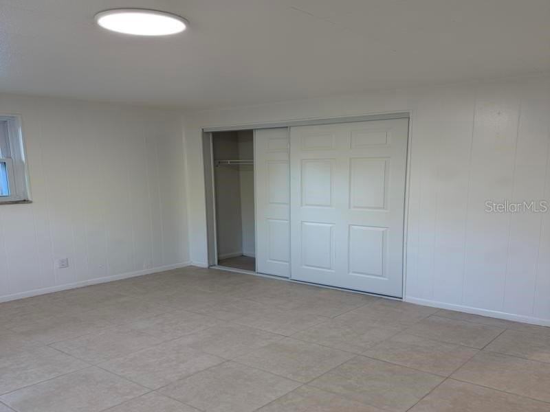 9811 N Jasmine Ave - Photo 4 of 6