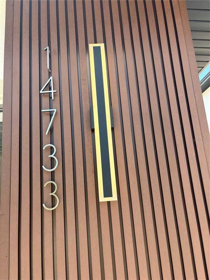 14733 Sunset Dr - Photo 2 of 31