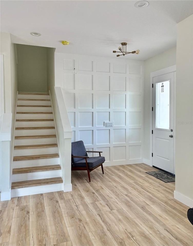 14733 Sunset Dr - Photo 3 of 31