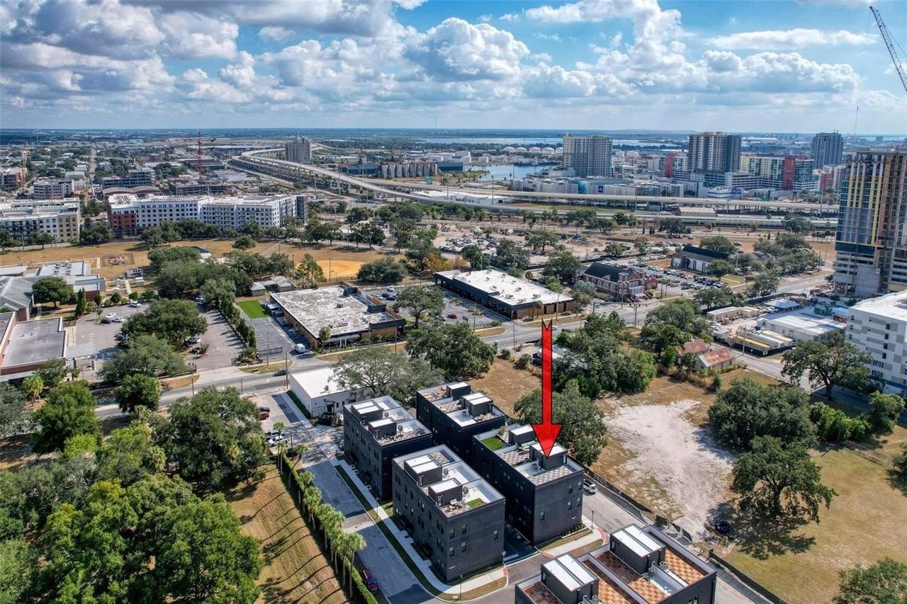 1302 East Kay Street #1 - Photo 4 of 45