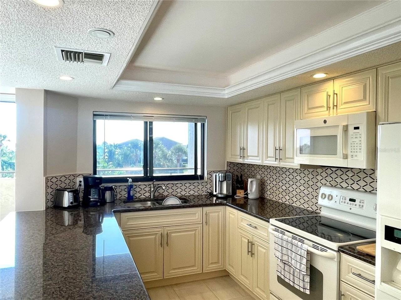 1290 Gulf Blvd #302 - Photo 4 of 30