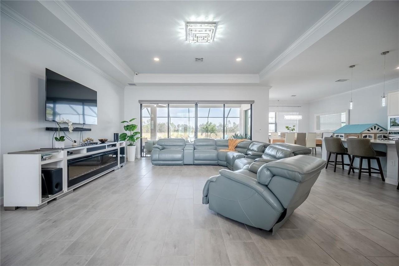 11673 Rolling Falls Bend - Photo 5 of 26