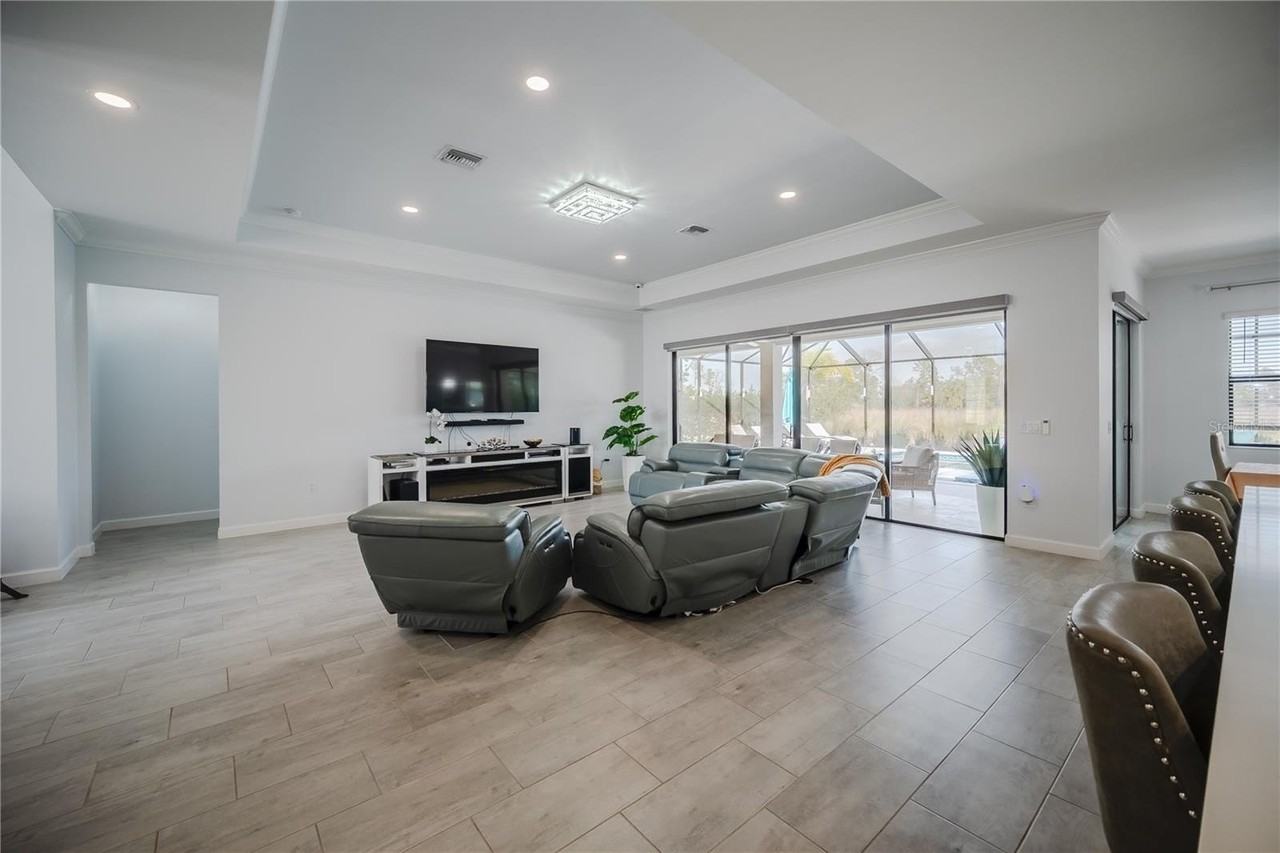 11673 Rolling Falls Bend - Photo 6 of 26