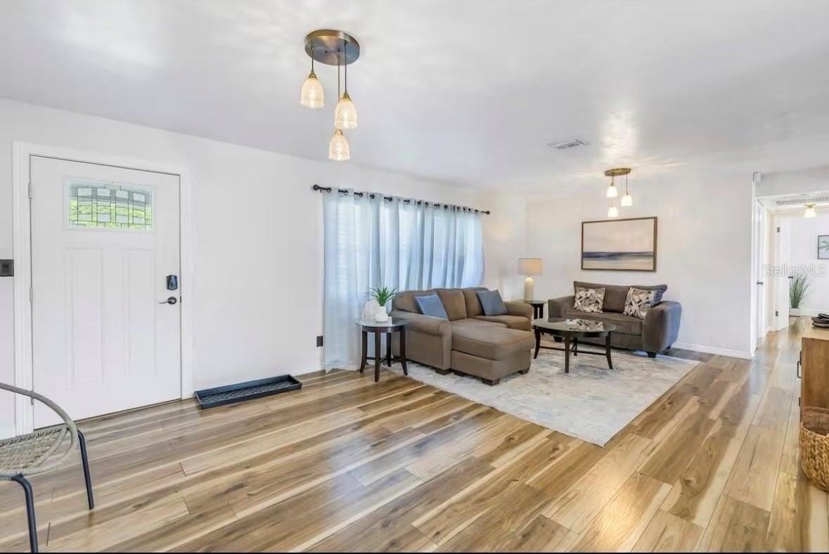 8199 115th St - Photo 7 of 18