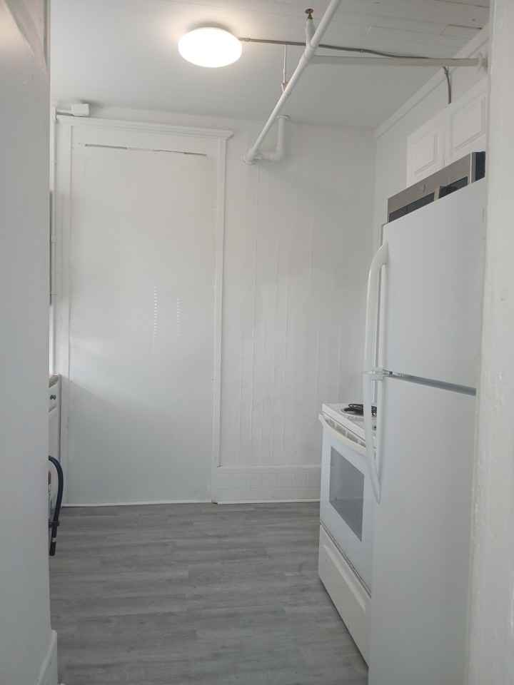 730 4th Ave N #1D - Photo 6 of 12