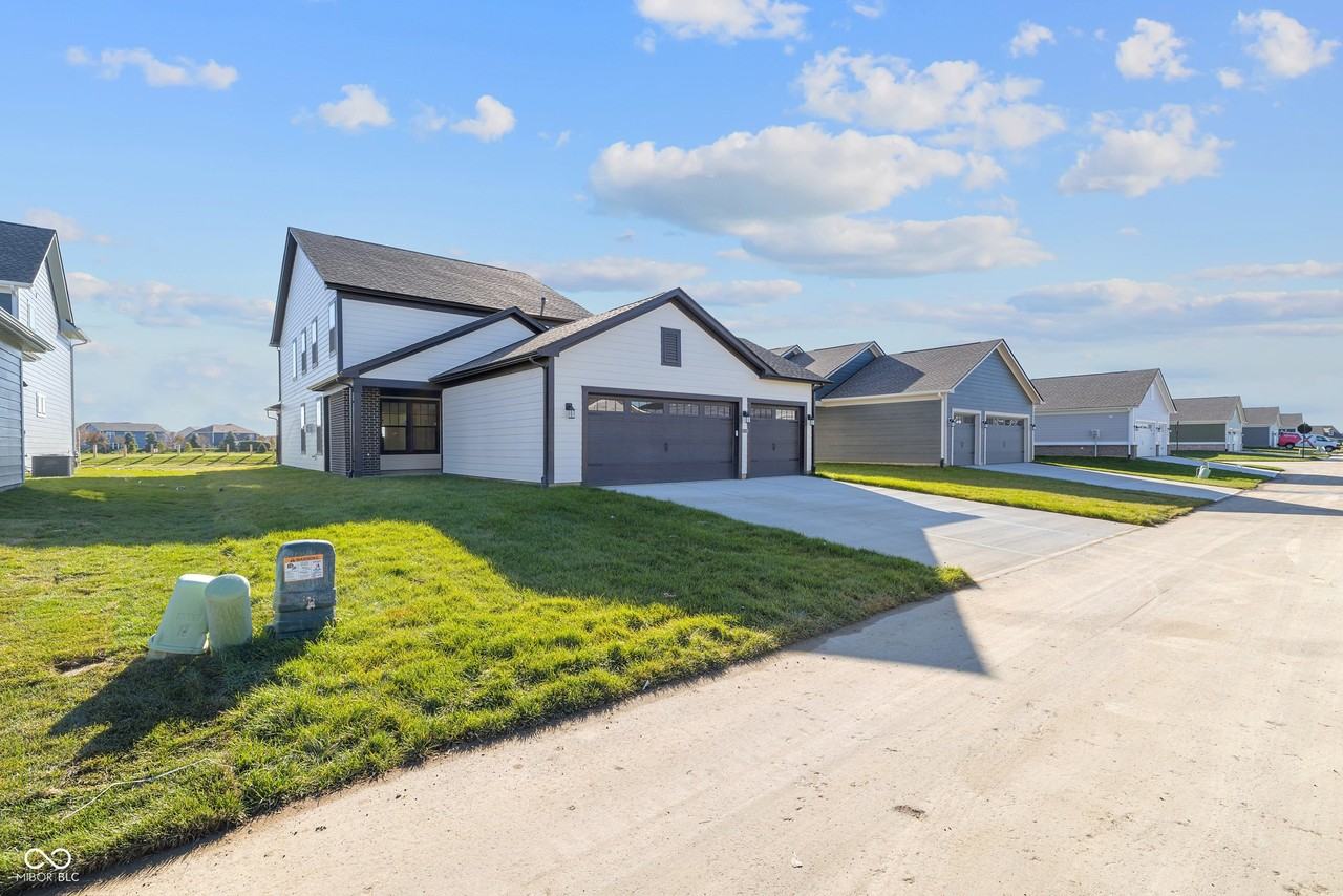 15440 Cardonia Rd - Photo 2 of 50