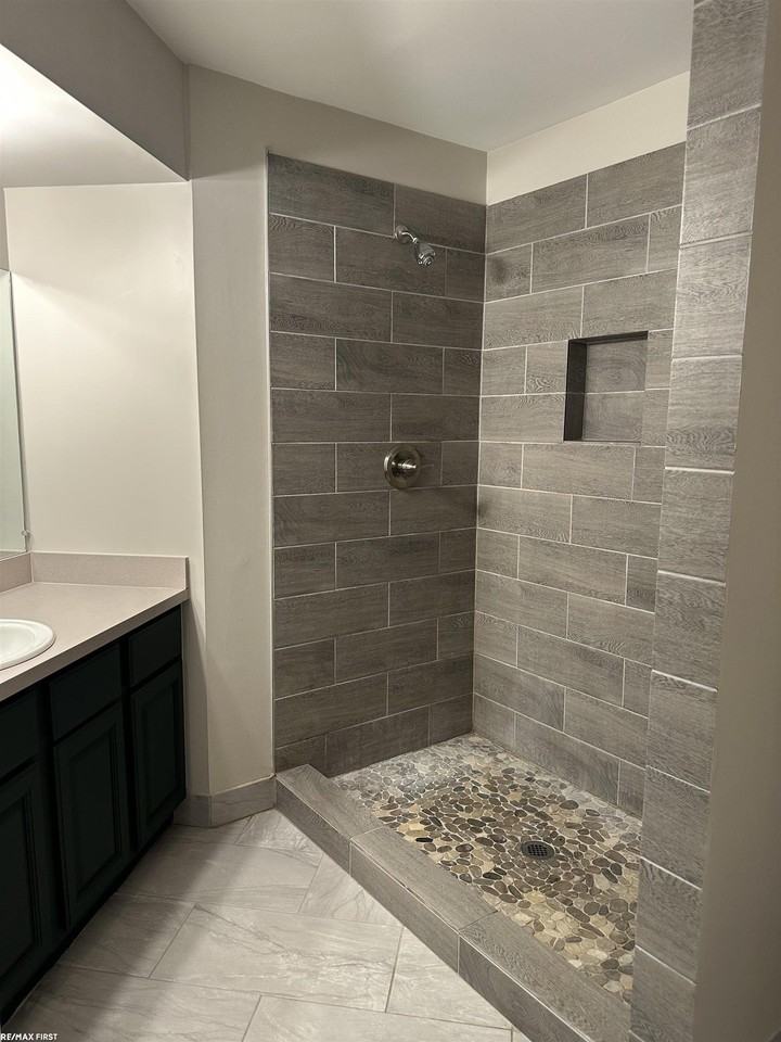 48649 Arnold Dr - Photo 5 of 9