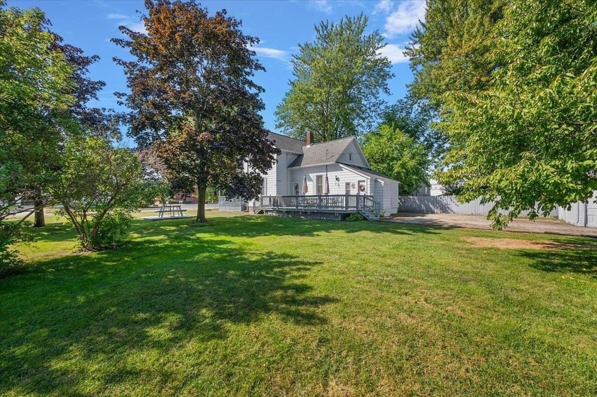 336 Chartier - Photo 3 of 47