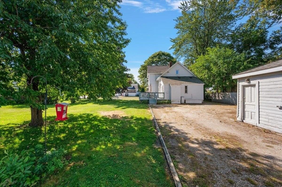 336 Chartier - Photo 4 of 47