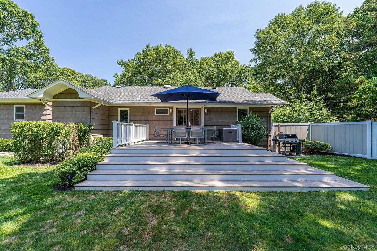 410 Cedar Dr - Photo 2 of 13