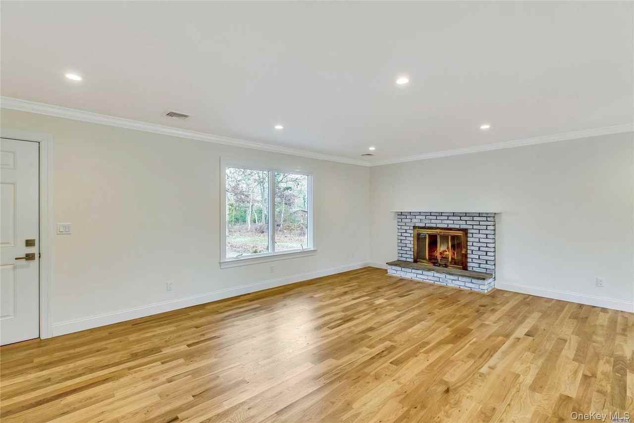 51 Ocean Ave - Photo 3 of 15