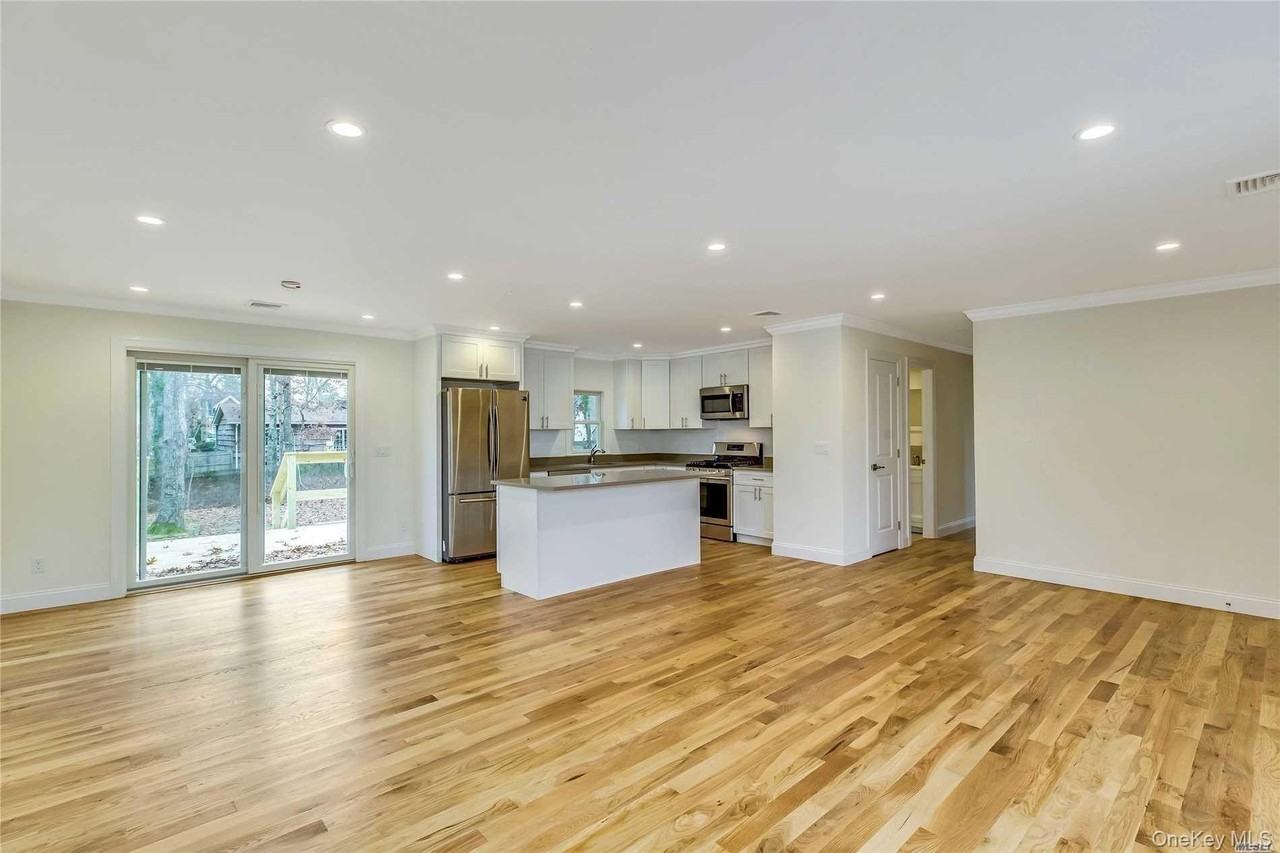 51 Ocean Ave - Photo 7 of 15