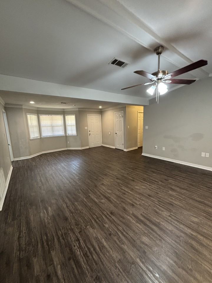 7 Fernhill Pl - Photo 4 of 18