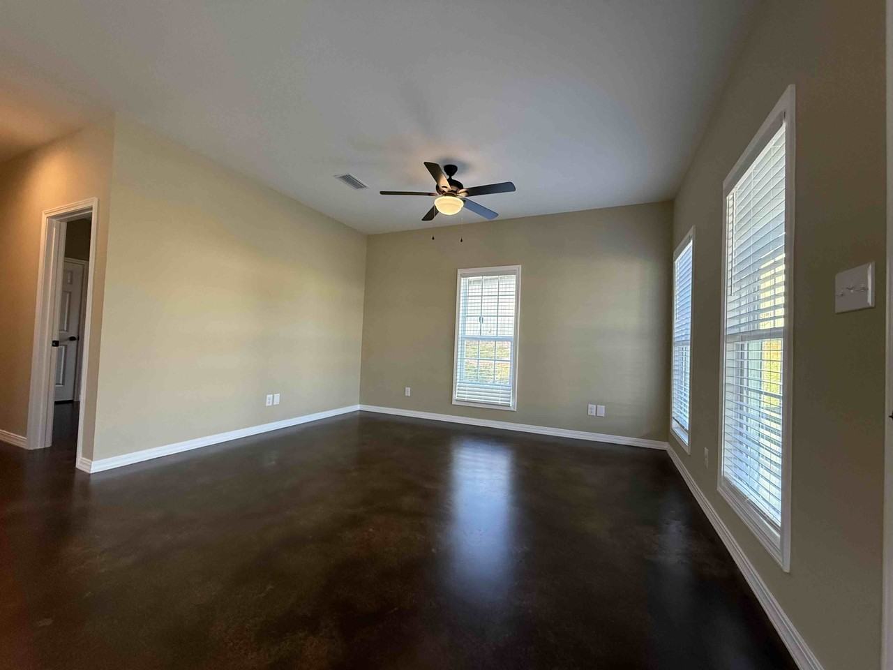 33071B Stables Dr - Photo 4 of 14