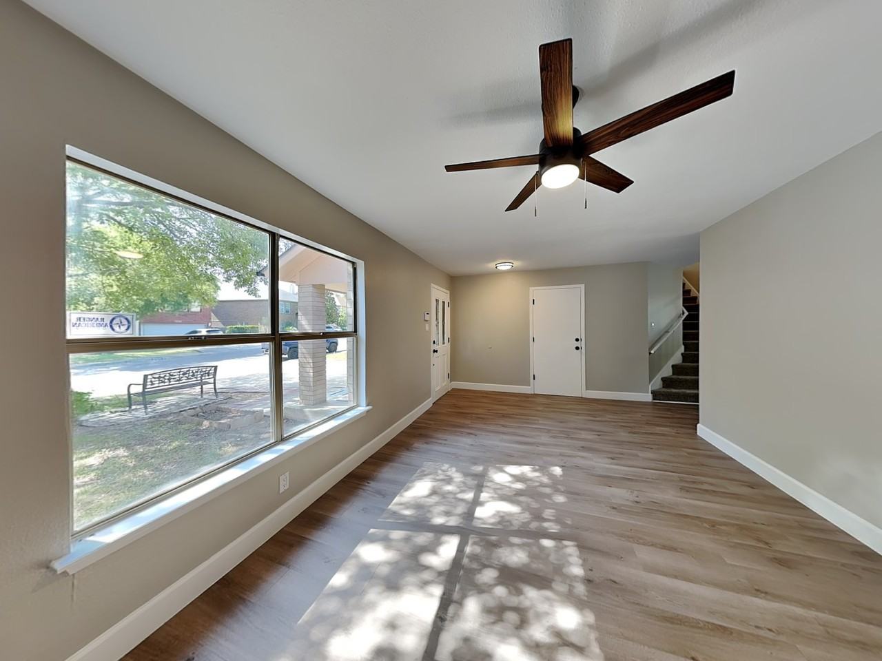 8011 Manderly Pl - Photo 5 of 19