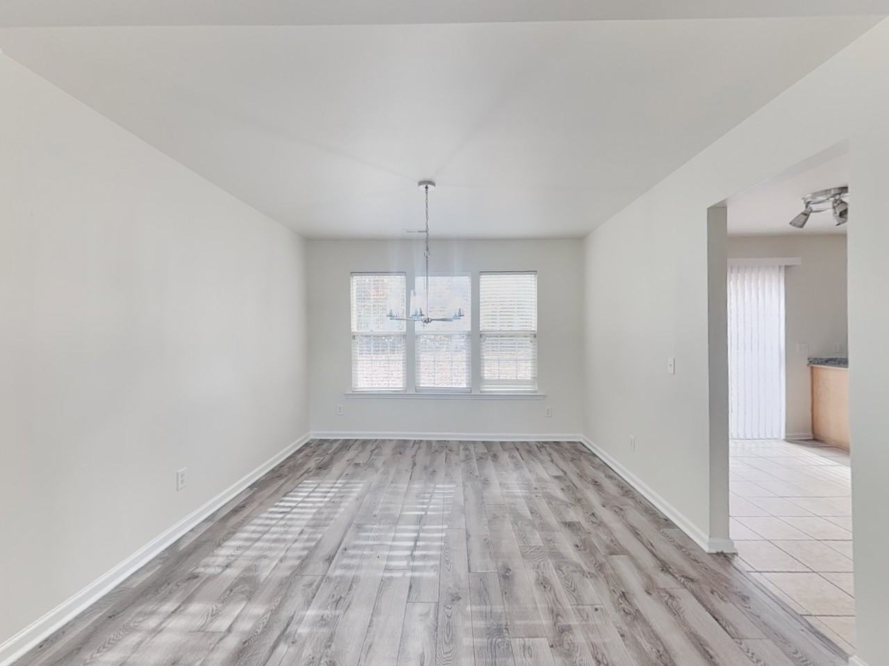 8627 Challenger Dr - Photo 7 of 17